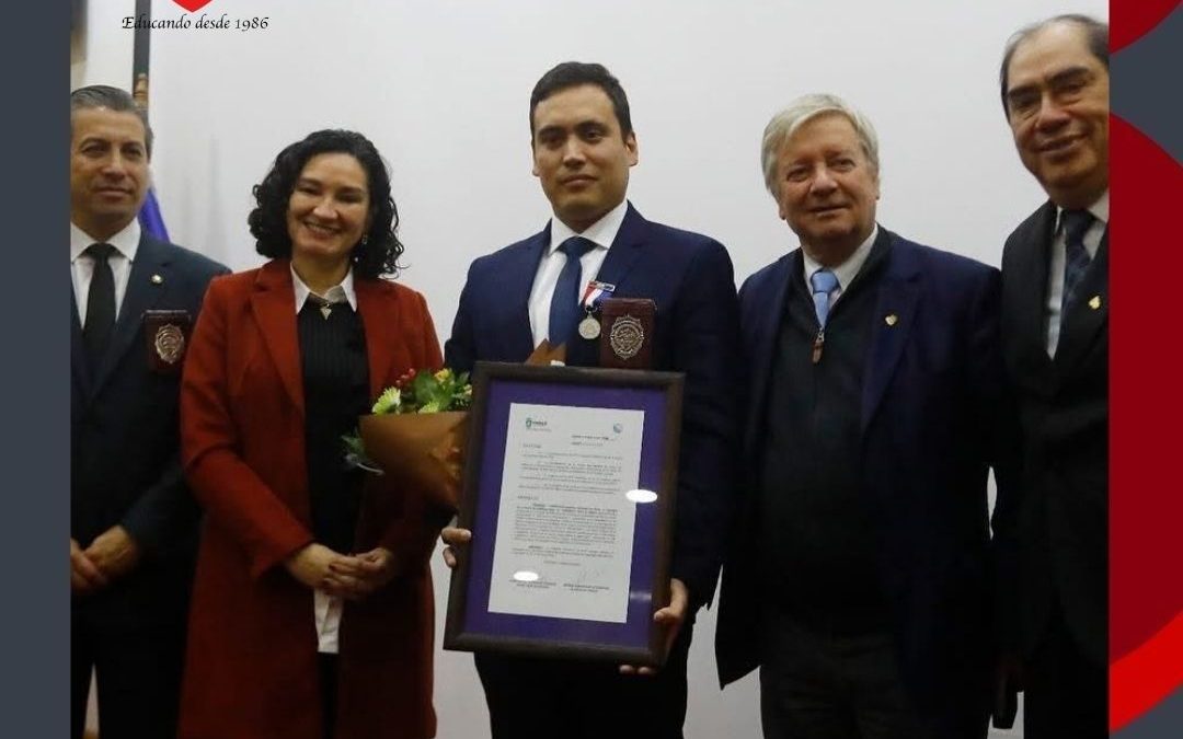 EX ALUMNO DEL COLEGIO RAUQUÉN RECIBIÓ IMPORTANTE DISTINCIÓN