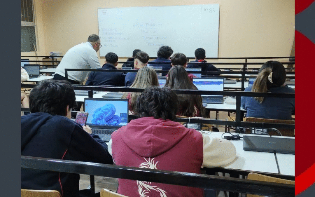ESTUDIANTES DE 4° MEDIO CUMPLEN CON INSCRIPCIÓN DE FORMULARIO ÚNICO  DE ACREDITACIÓN SOCIOECONÓMICA.