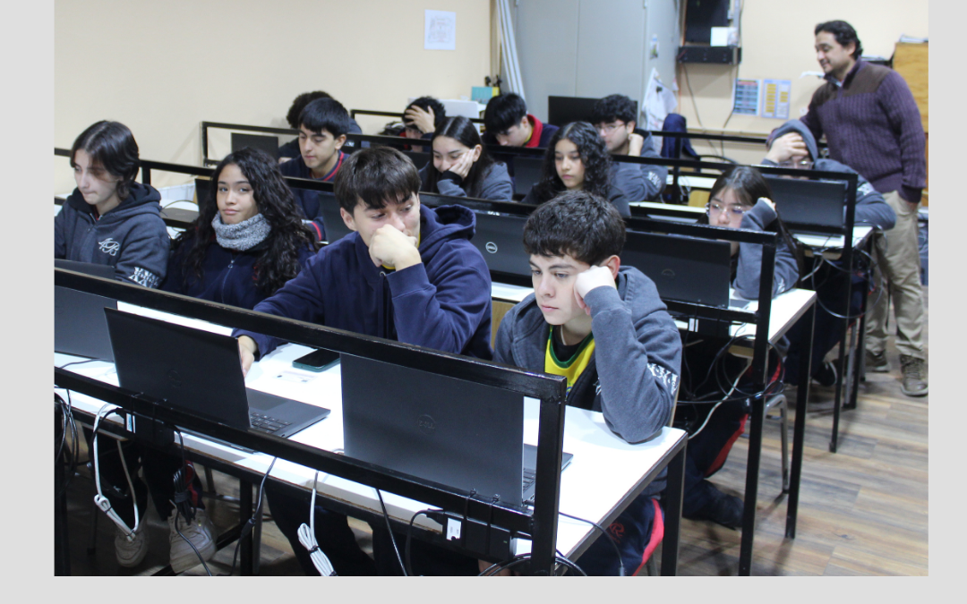 DEPARTAMENTO DE ORIENTACIÓN VOCACIONAL APOYÓ A ESTUDIANTES EN INSCRIPCIÓN DE LA PAES
