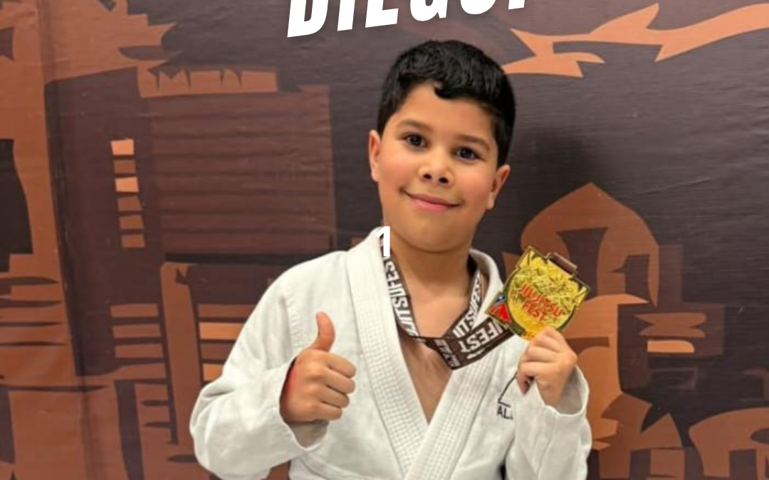MENTE DE AJEDRECISTA, CORAZÓN DE LUCHADOR Y EXCELENTE ESTUDIANTE.